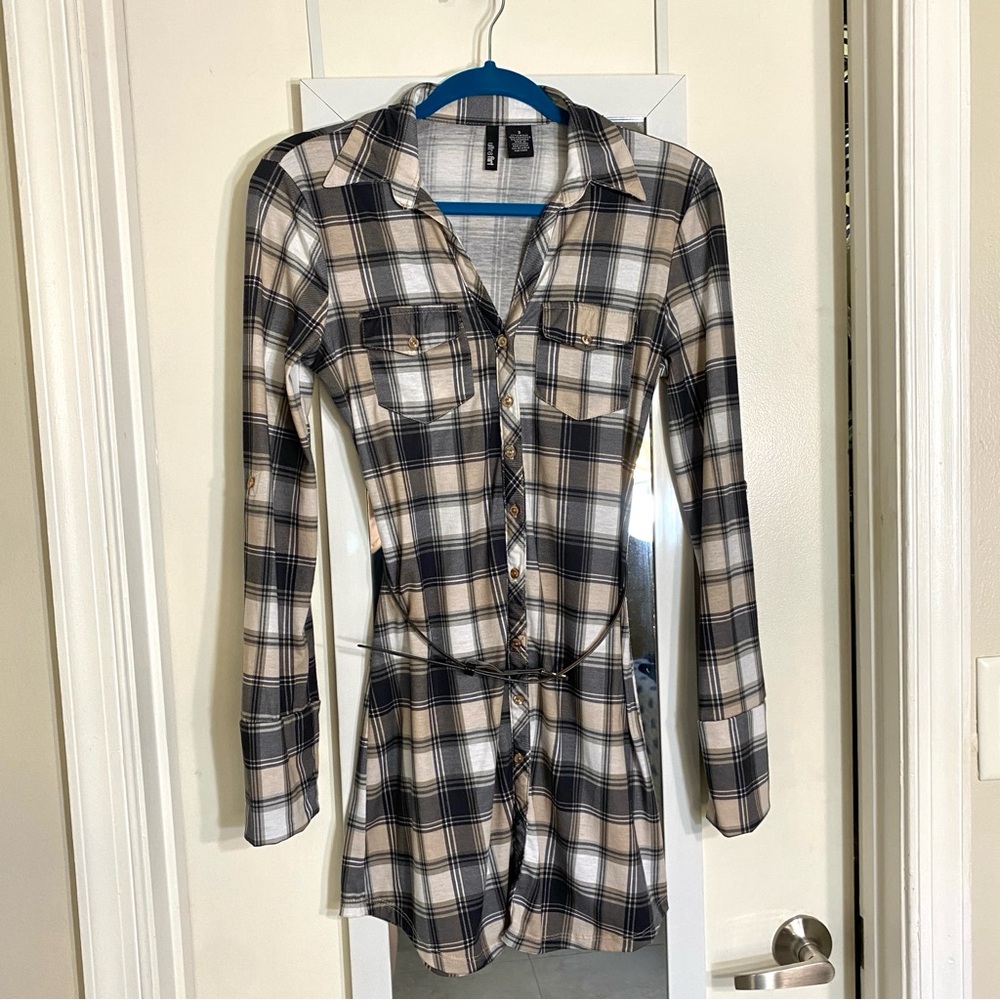 UltraFlirt Plaid Long Sleeve Dress Shirt